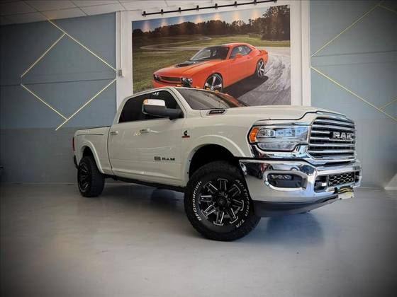 RAM 3500 6.7 I6 TURBO DIESEL LIMITED LONGHORN CD 4X4  AUTOMÁTICO