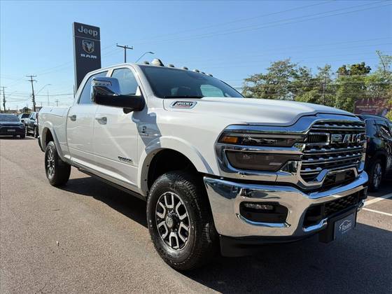 RAM 3500 6.7 I6 TURBO DIESEL LIMITED LONGHORN CD 4X4  AUTOMÁTICO