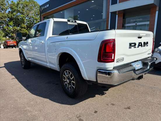 RAM-3500-6.7 I6 TURBO DIESEL LIMITED LONGHORN CD 4X4 AUTOMÁTICO RAM-3500-2025