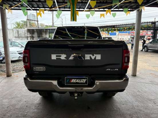 RAM-3500-6.7 I6 TURBO DIESEL LIMITED LONGHORN CD 4X4 AUTOMÁTICO RAM-3500-2024