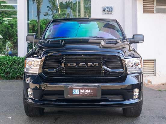 RAM-CLASSIC-5.7 V8 GASOLINA LARAMIE CD 4X4 AUTOMÁTICO RAM-CLASSIC-2022