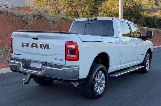 RAM-2500-6.7 I6 TURBO DIESEL LARAMIE CD 4X4 AUTOMÁTICO RAM-2500-2024