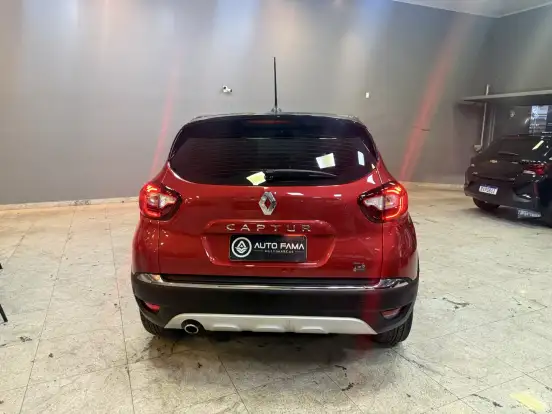 RENAULT-CAPTUR-2021