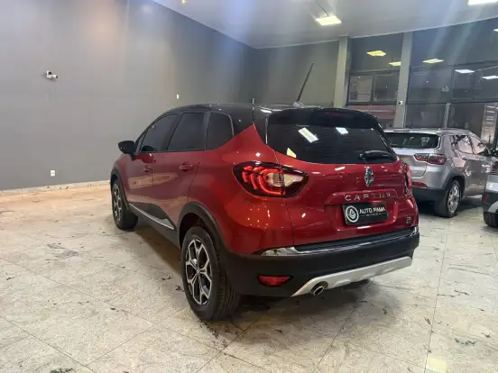 RENAULT-CAPTUR-2021