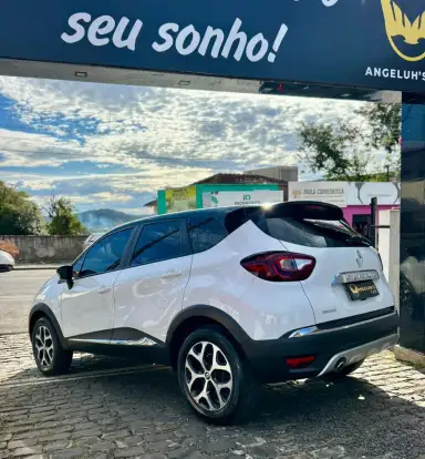 RENAULT-CAPTUR-2020