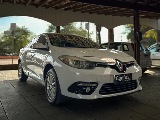 RENAULT FLUENCE 2.0 DYNAMIQUE 16V FLEX 4P AUTOMÁTICO RENAULT FLUENCE 2.0 DYNAMIQUE 16V FLEX 4P AUTOMÁTICO