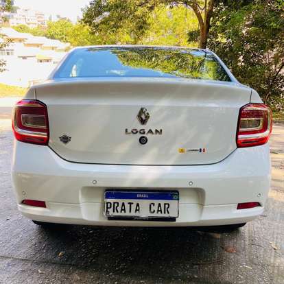 RENAULT-LOGAN-2024