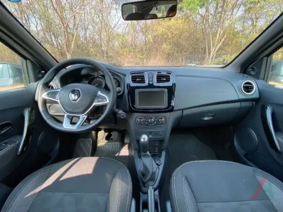 RENAULT-SANDERO-2022
