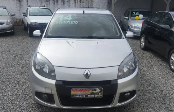 RENAULT SANDERO 1.0 EXPRESSION 16V FLEX 4P MANUAL RENAULT SANDERO 1.0 EXPRESSION 16V FLEX 4P MANUAL
