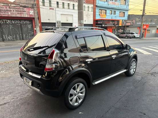 RENAULT-SANDERO-1.6 STEPWAY 16V FLEX 4P AUTOMÁTICO RENAULT-SANDERO-2012