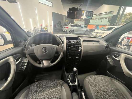 RENAULT-DUSTER-2019