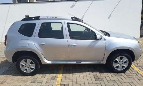RENAULT-DUSTER-2017