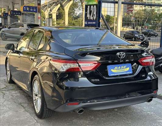 TOYOTA-CAMRY-2018