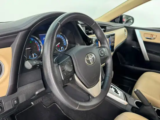 TOYOTA-COROLLA-2017