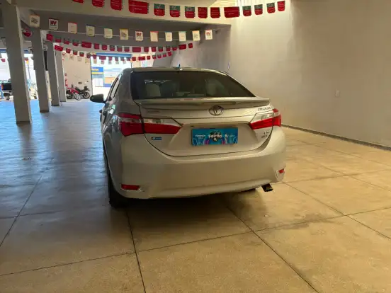 TOYOTA-COROLLA-2015