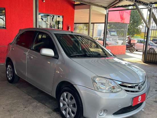 TOYOTA-ETIOS-1.3 XS 16V FLEX 4P MANUAL TOYOTA-ETIOS-2013