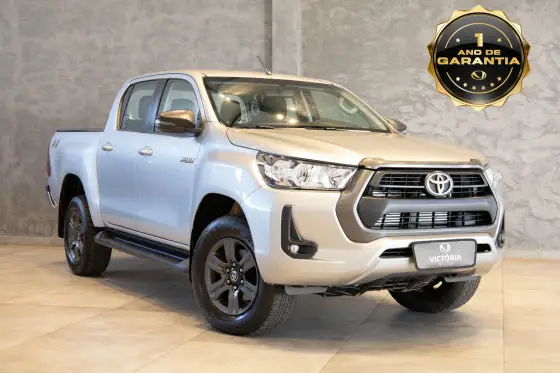 TOYOTA HILUX 2.8 D-4D TURBO DIESEL CD SR 4X4 AUTOMÁTICO TOYOTA HILUX 2.8 D-4D TURBO DIESEL CD SR 4X4 AUTOMÁTICO