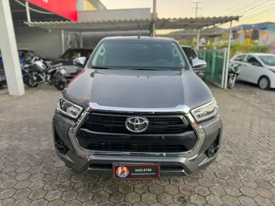 TOYOTA-HILUX-2.8 D-4D TURBO DIESEL CD SRV 4X4 AUTOMÁTICO TOYOTA-HILUX-2025