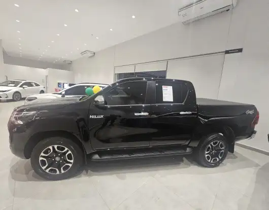 TOYOTA-HILUX-2024
