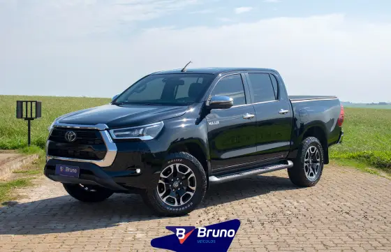 TOYOTA HILUX 2.8 D-4D TURBO DIESEL CD SRX 4X4 AUTOMÁTICO
