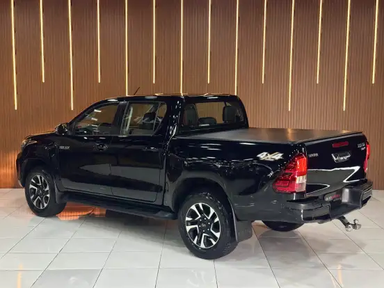 TOYOTA-HILUX-2016