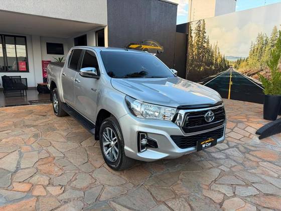 TOYOTA HILUX 2.7 SR 4X2 CD 16V FLEX 4P AUTOMÁTICO