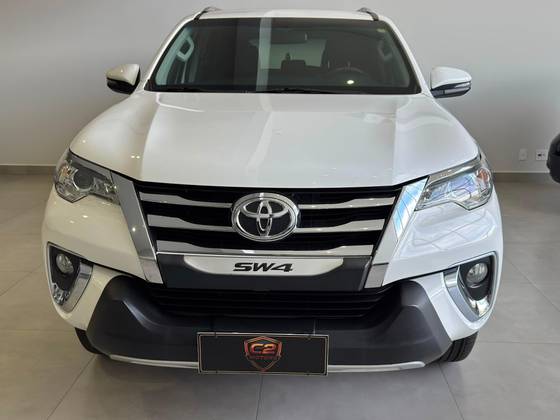 TOYOTA HILUX 2.7 SRV 4X4 CD 16V FLEX 4P AUTOMÁTICO