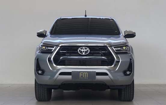 TOYOTA-HILUX-2025
