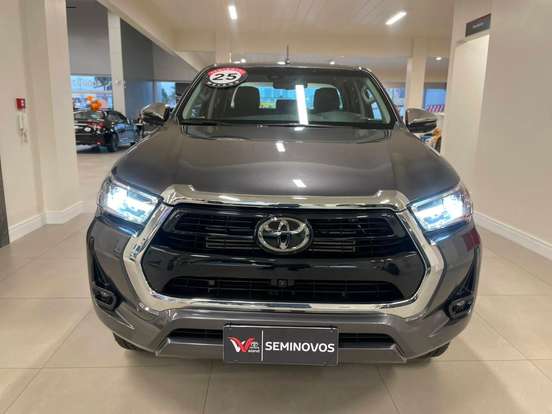 TOYOTA-HILUX-2025