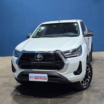TOYOTA HILUX 2.8 D-4D TURBO DIESEL CD SRX 4X4 AUTOMÁTICO
