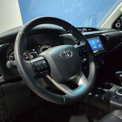 TOYOTA-HILUX-2024