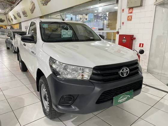 TOYOTA HILUX 2.8 D-4D TURBO DIESEL CS 4X4 MANUAL