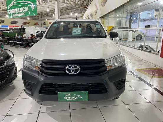 TOYOTA-HILUX-2024