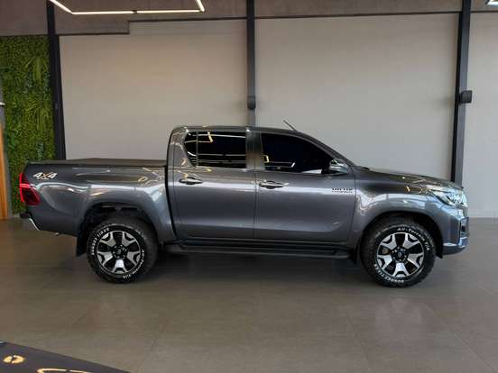 TOYOTA-HILUX-2.8 SRX 4X4 CD 16V DIESEL 4P AUTOMÁTICO TOYOTA-HILUX-2020