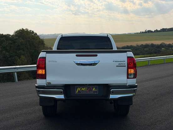 TOYOTA-HILUX-2.8 SRX 4X4 CD 16V DIESEL 4P AUTOMÁTICO TOYOTA-HILUX-2018