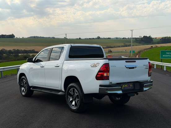 TOYOTA-HILUX-2.8 SRX 4X4 CD 16V DIESEL 4P AUTOMÁTICO TOYOTA-HILUX-2018
