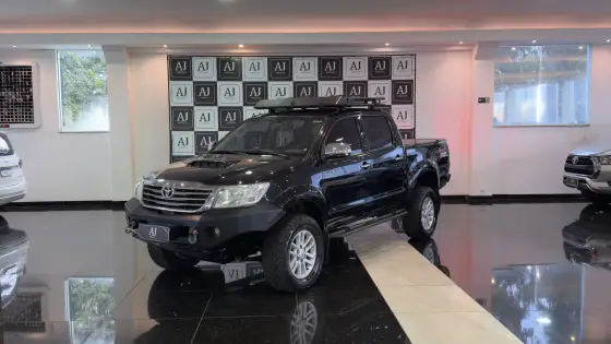 TOYOTA HILUX 3.0 SRV 4X4 CD 16V TURBO INTERCOOLER DIESEL 4P AUTOMÁTICO TOYOTA HILUX 3.0 SRV 4X4 CD 16V TURBO INTERCOOLER DIESEL 4P AUTOMÁTICO