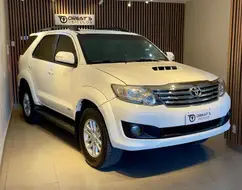 TOYOTA HILUX SW4 3.0 SRV 4X4 16V TURBO INTERCOOLER DIESEL 4P AUTOMÁTICO TOYOTA HILUX SW4 3.0 SRV 4X4 16V TURBO INTERCOOLER DIESEL 4P AUTOMÁTICO