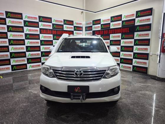 TOYOTA HILUX SW4 3.0 SRV 4X4 7 LUGARES 16V TURBO INTERCOOLER DIESEL 4P AUTOMÁTICO