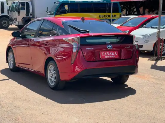 TOYOTA-PRIUS-2016