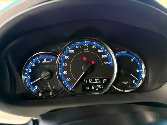 TOYOTA-YARIS-2019