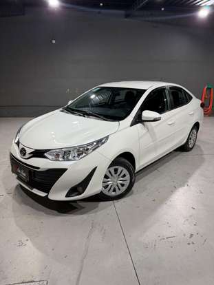 TOYOTA-YARIS-2020