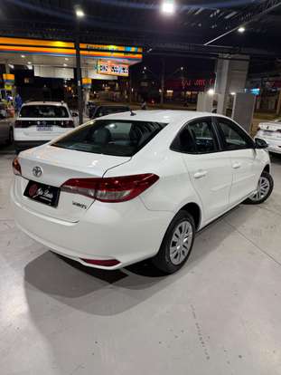 TOYOTA-YARIS-2020