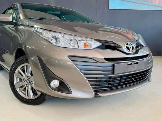 TOYOTA-YARIS-1.5 16V FLEX SEDAN XL PLUS TECH MULTIDRIVE TOYOTA-YARIS-2019