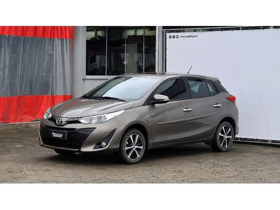 TOYOTA-YARIS-2018