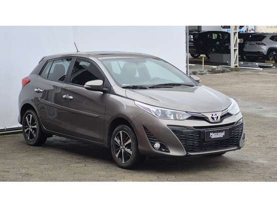 TOYOTA-YARIS-2018
