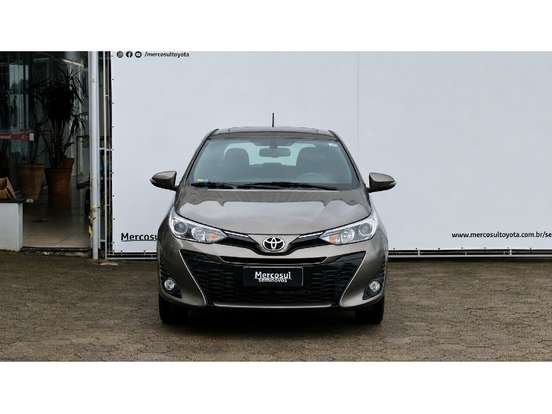 TOYOTA-YARIS-2018