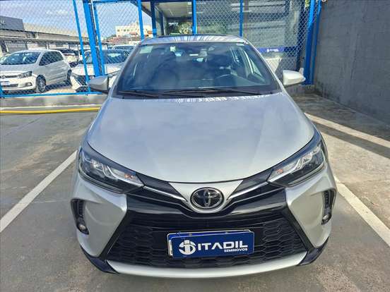 TOYOTA-YARIS-2023