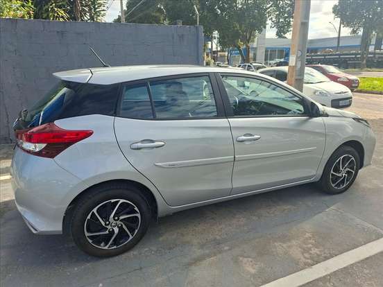 TOYOTA-YARIS-2023