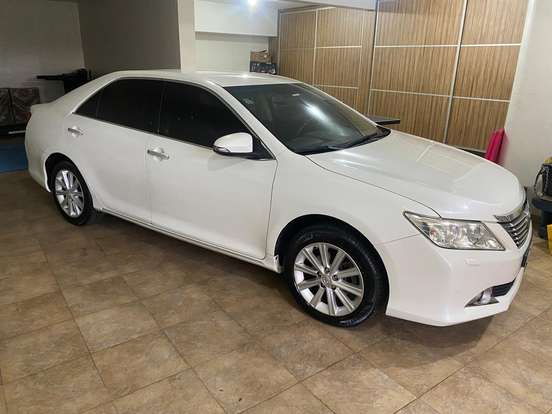 TOYOTA-CAMRY-3.5 XLE V6 24V GASOLINA 4P AUTOMÁTICO TOYOTA-CAMRY-2012
